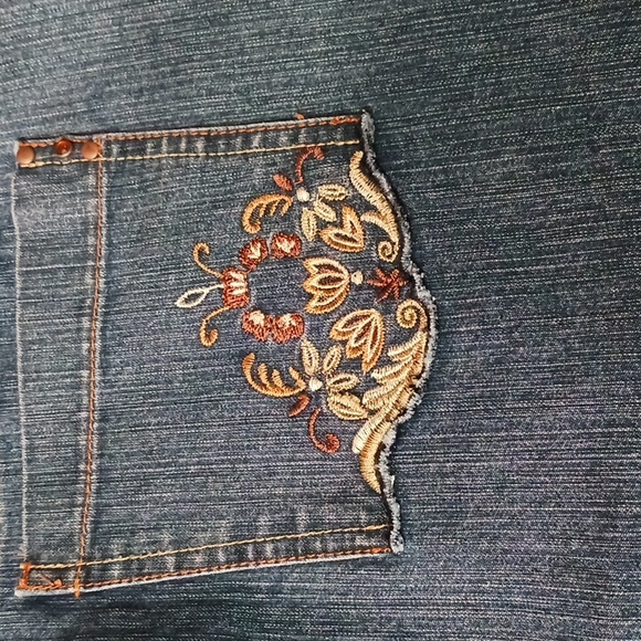 Jean skirt Flower design Size 16. Brown and Tan stitch. French Cuff. Gold stud - Picture 3 of 5